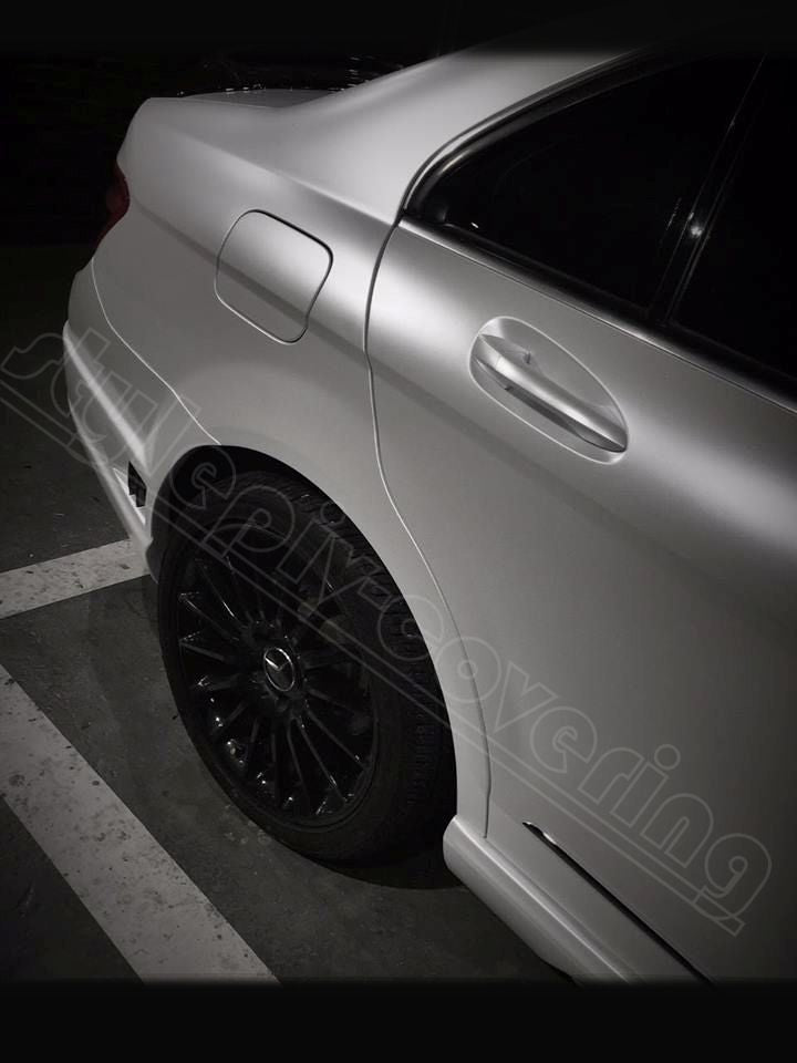 Film covering blanc satin pearl
