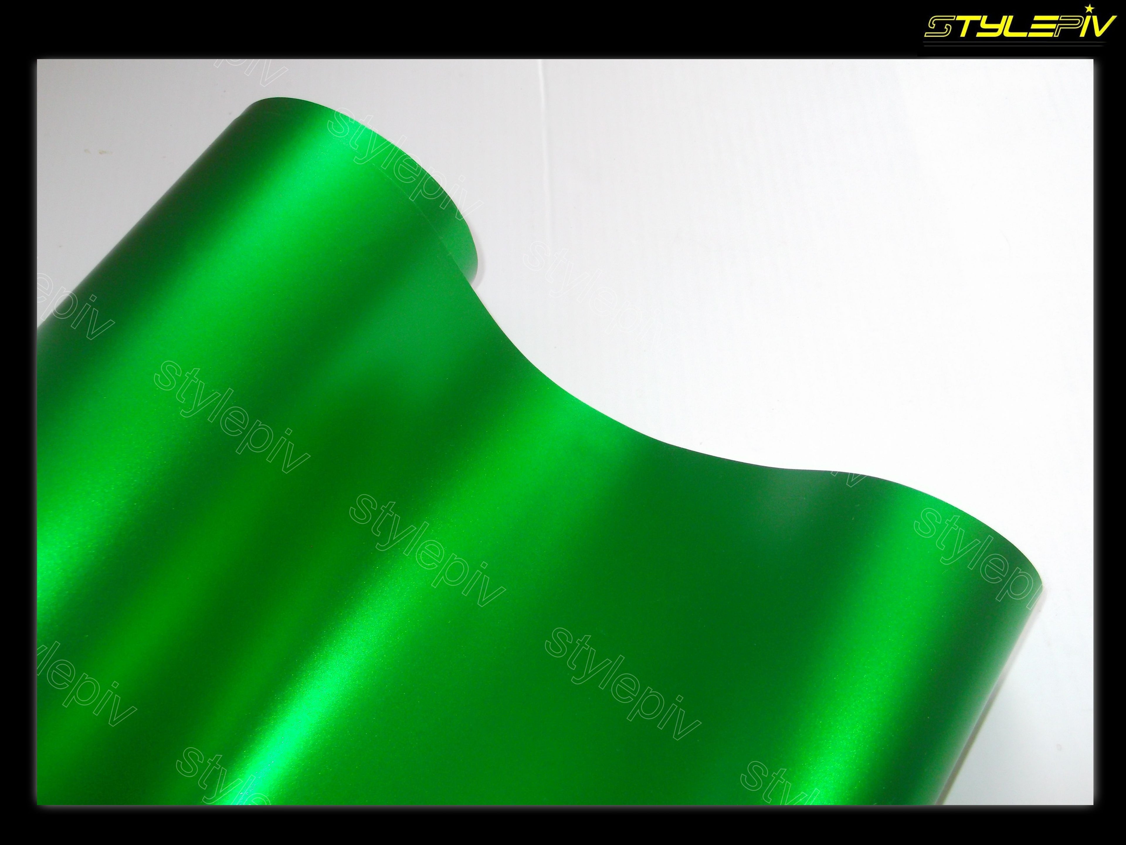 Film covering vert mat chrome