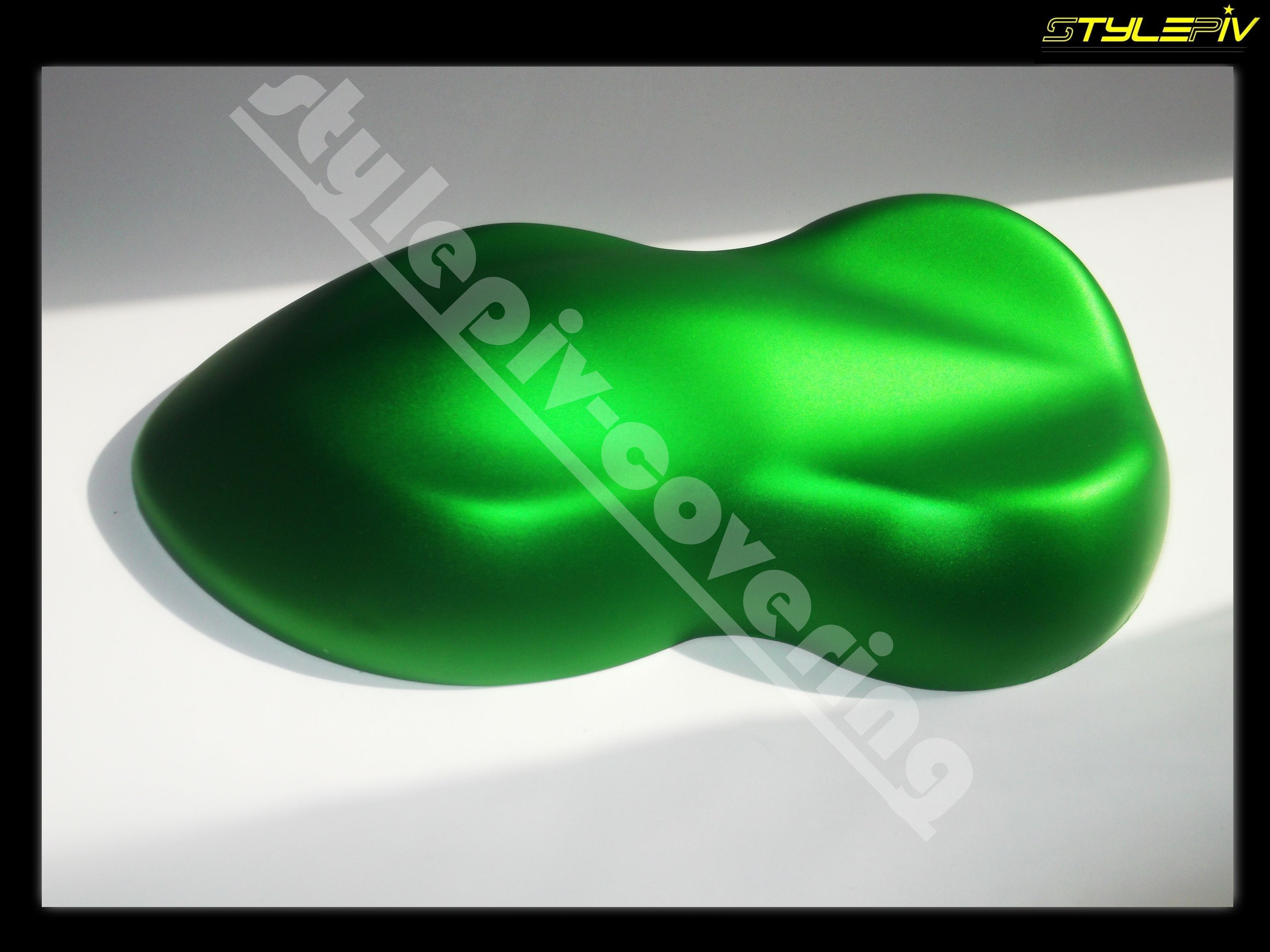 Film covering vert mat chrome