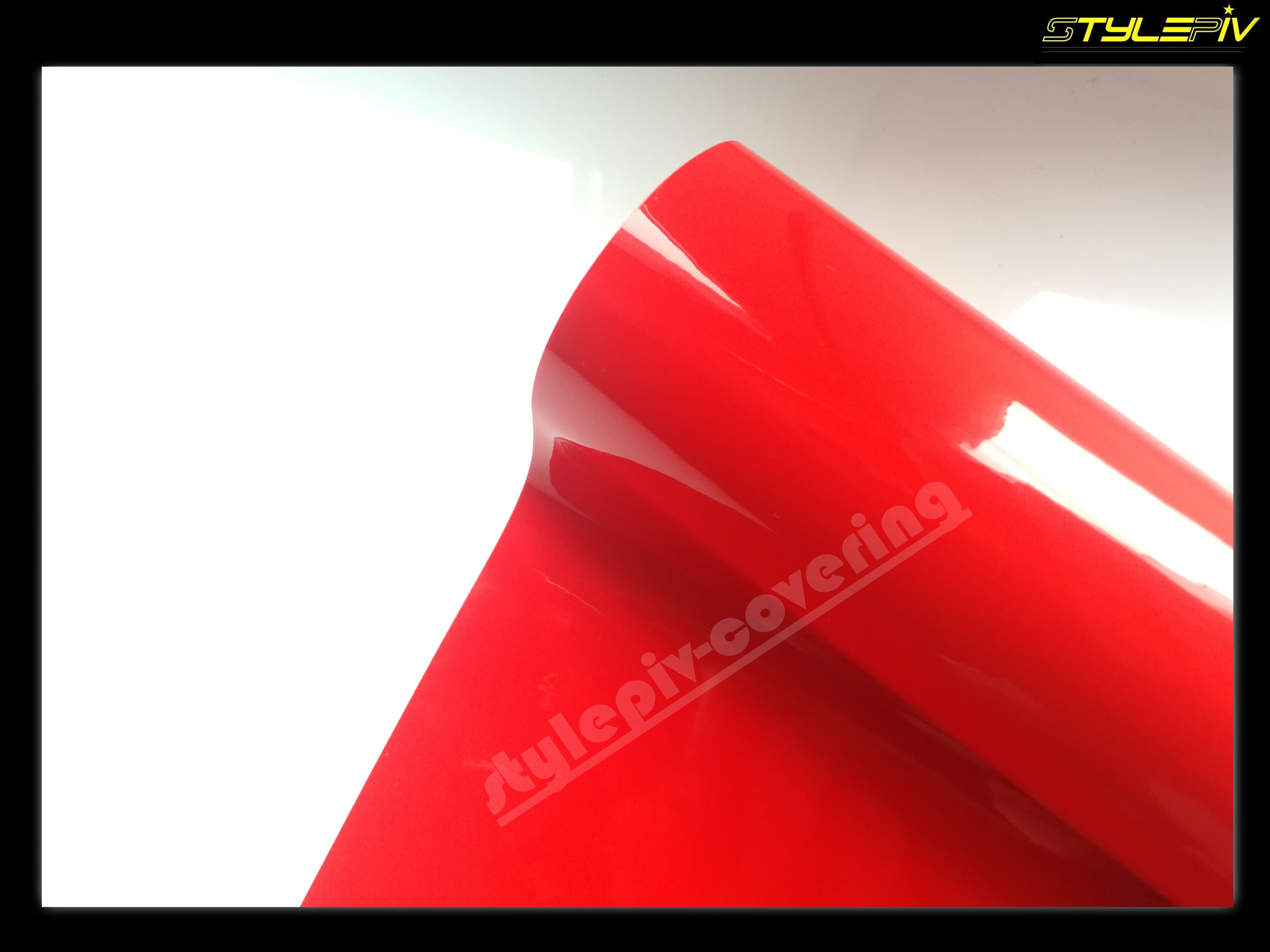 film covering rouge brillant