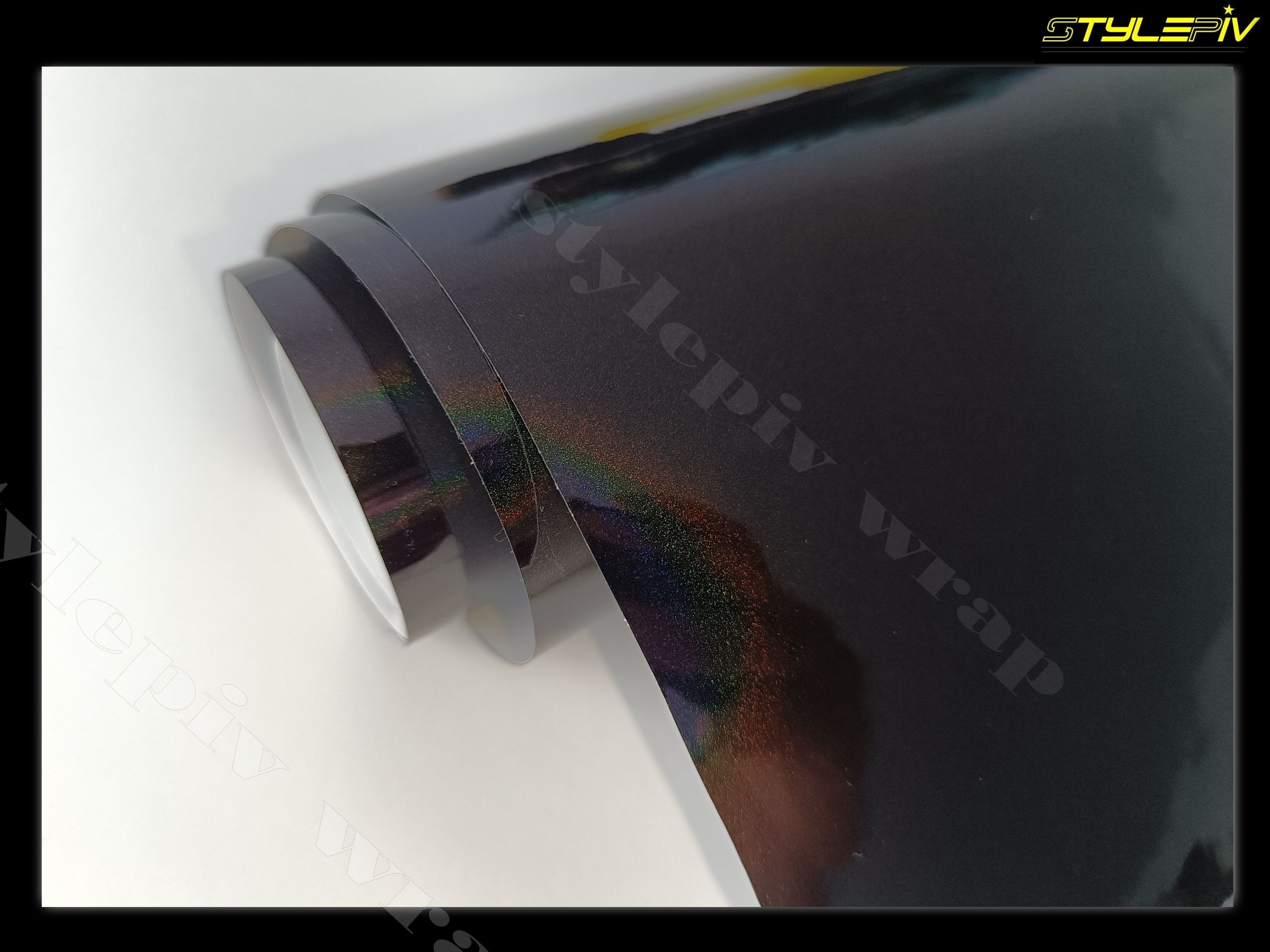 Film covering noir brillant holographique