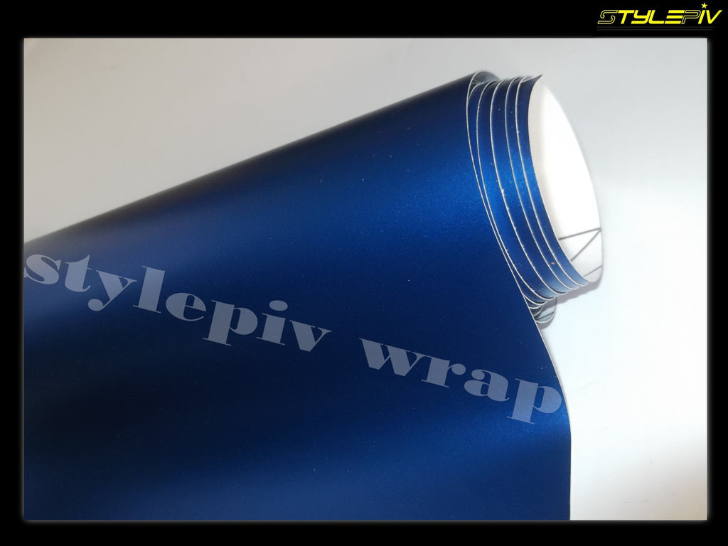 Film covering mat chrome bleu