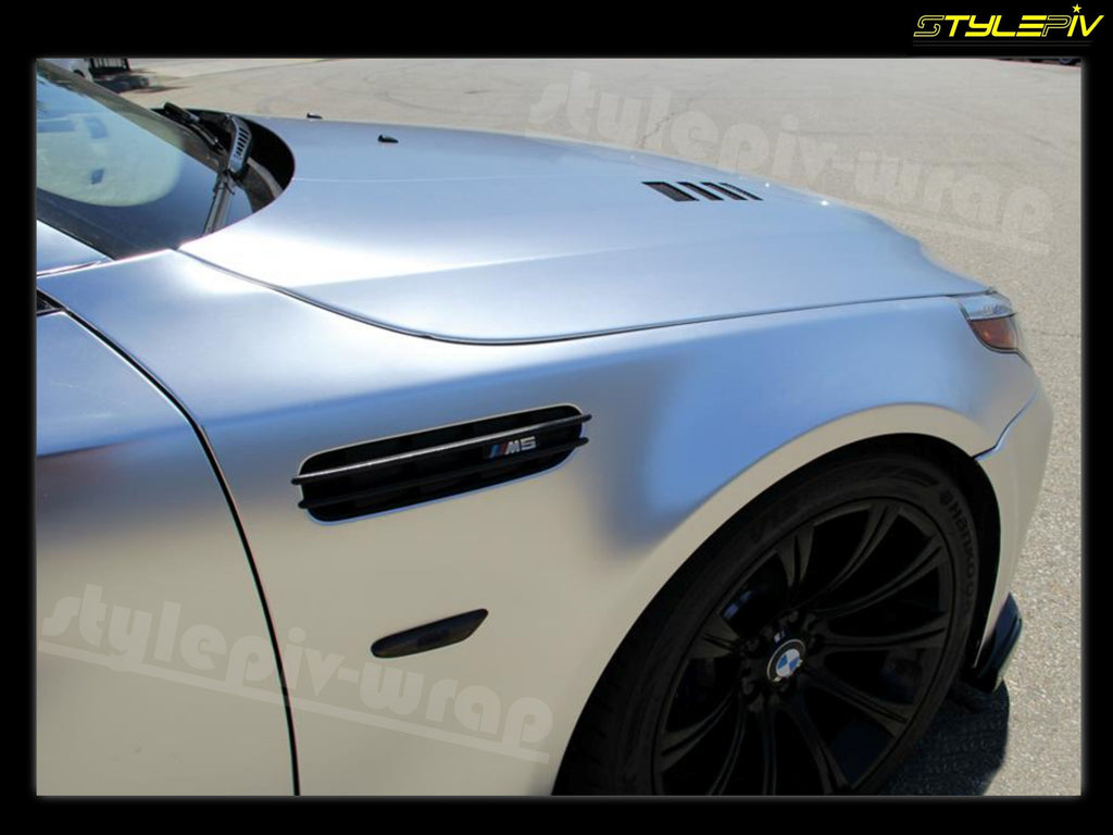 Film covering argent satin chrome