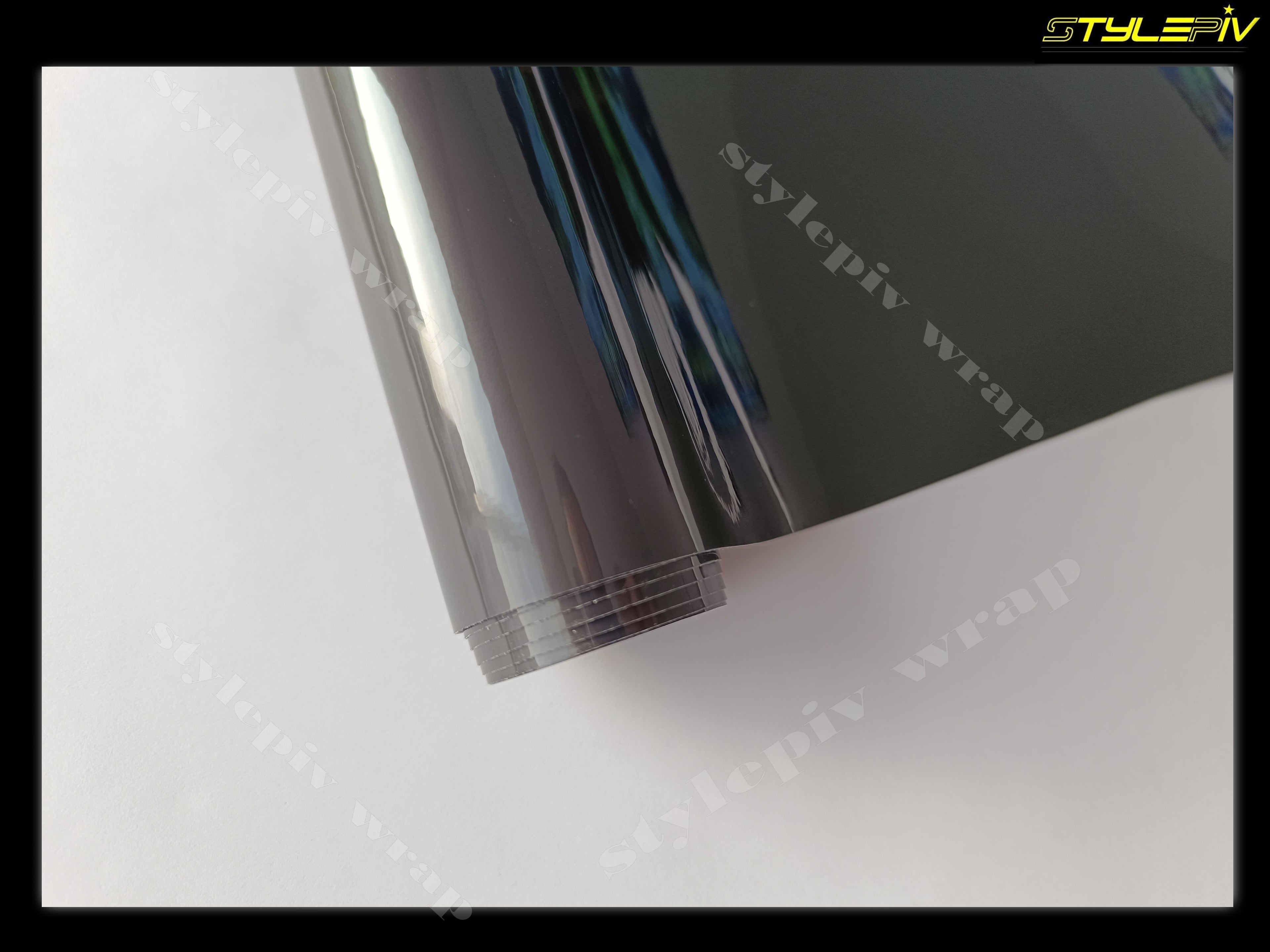 film covering gris brillant métal