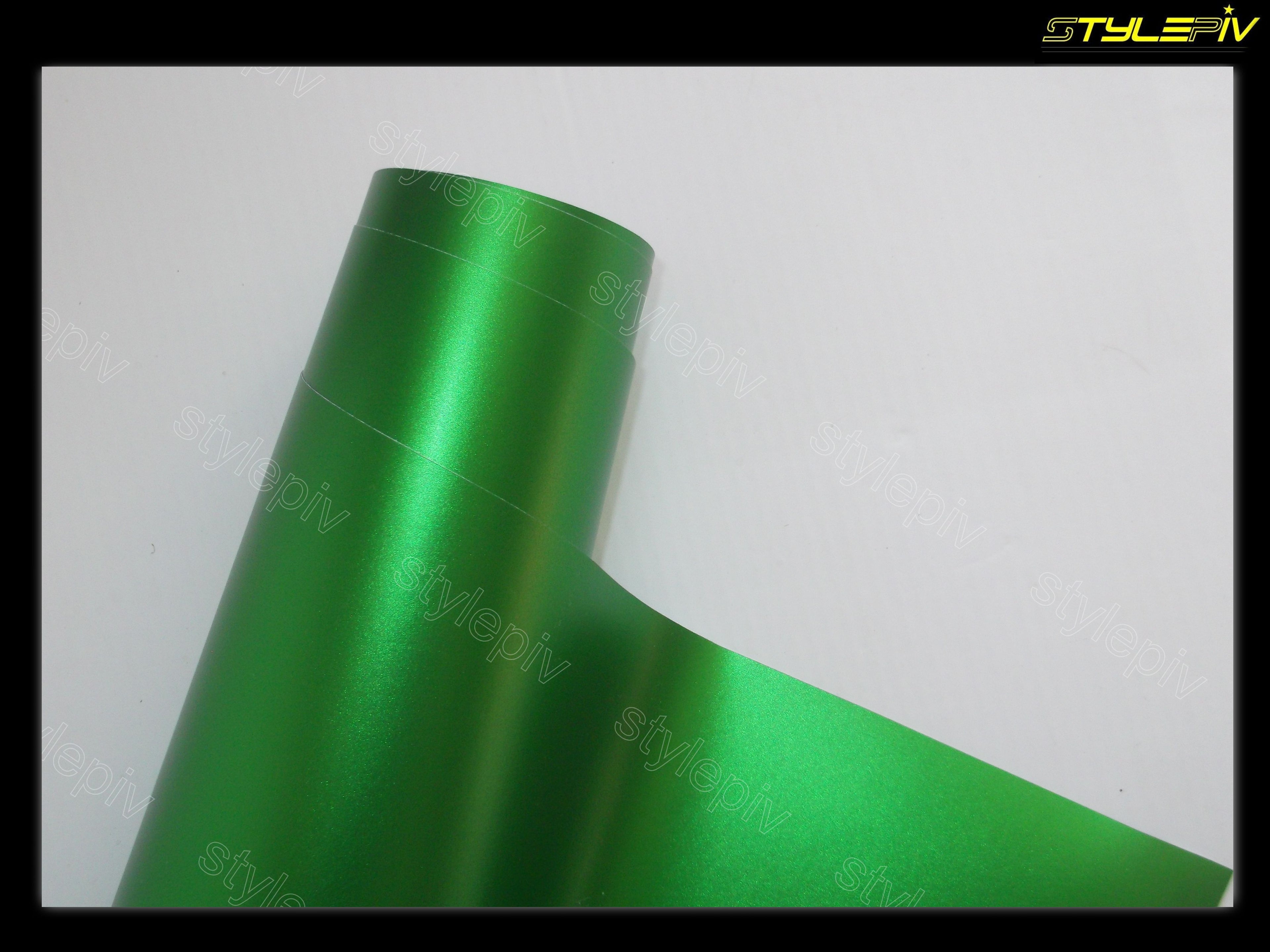 Film covering vert mat chrome