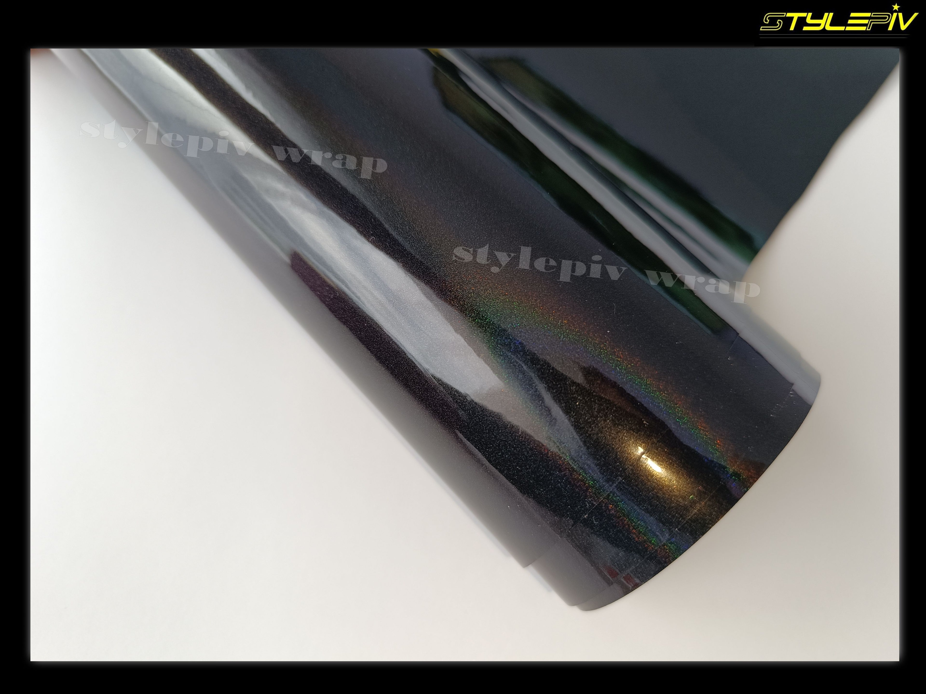 Film covering noir brillant holographique